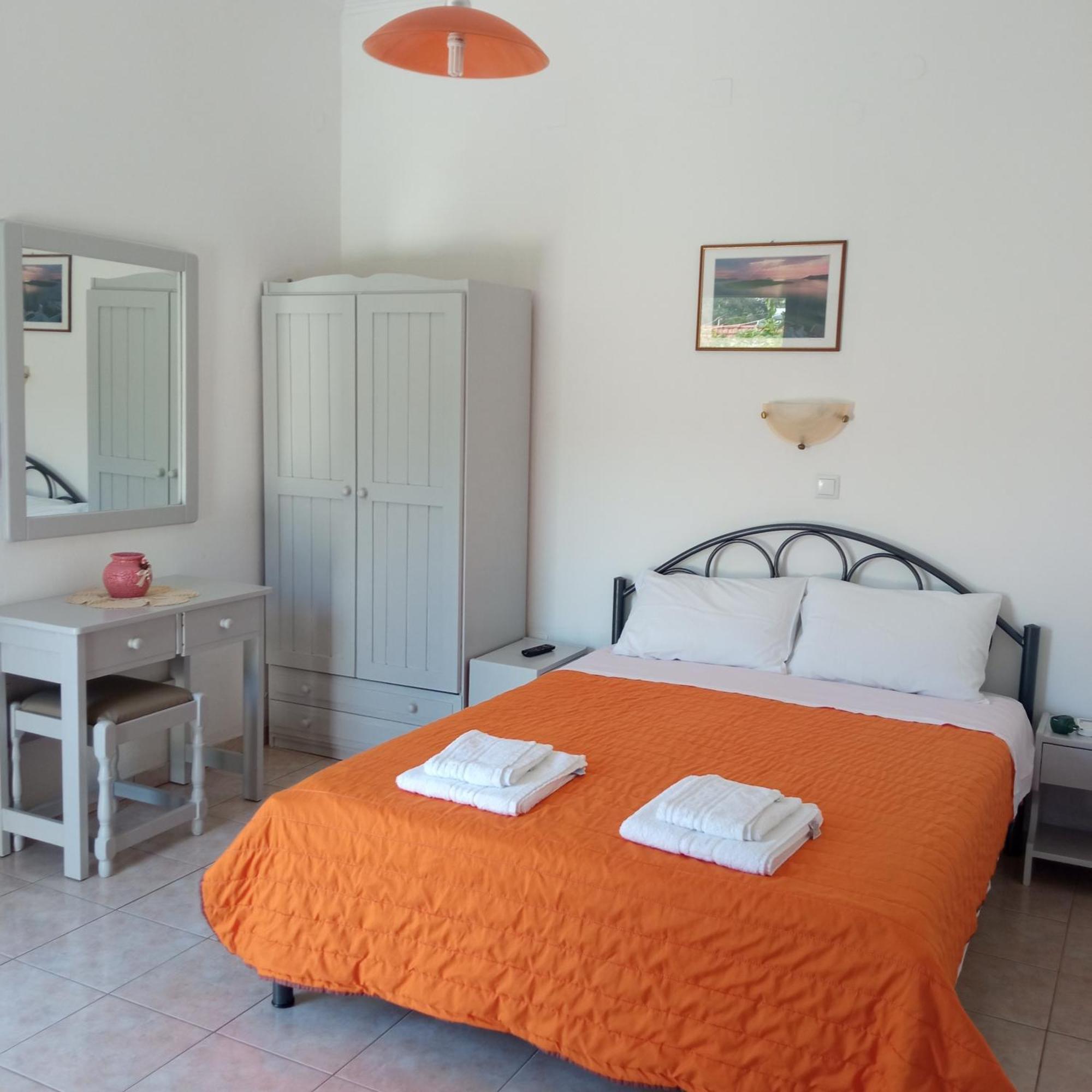 Soustas Apartments Longós المظهر الخارجي الصورة